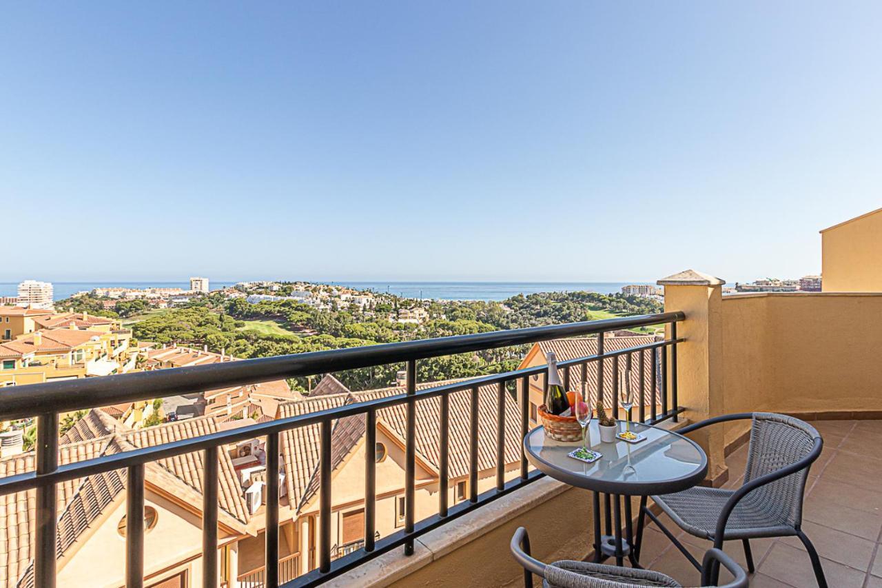 797 Holiday Rentals - Moderno Piso Para 5 Con Hermosas Vistas Benalmádena Esterno foto