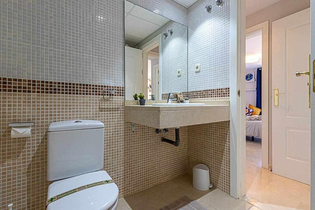 797 Holiday Rentals - Moderno Piso Para 5 Con Hermosas Vistas Benalmádena Esterno foto