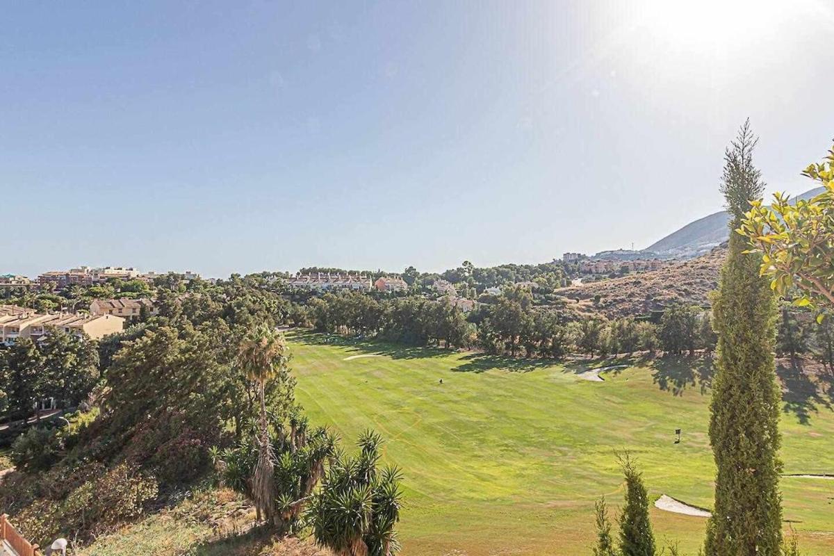 797 Holiday Rentals - Moderno Piso Para 5 Con Hermosas Vistas Benalmádena Esterno foto