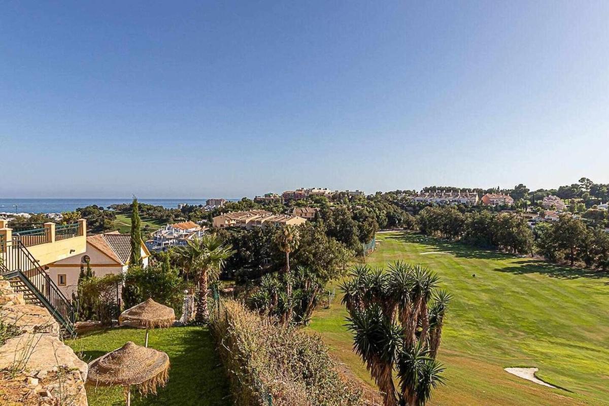 797 Holiday Rentals - Moderno Piso Para 5 Con Hermosas Vistas Benalmádena Esterno foto
