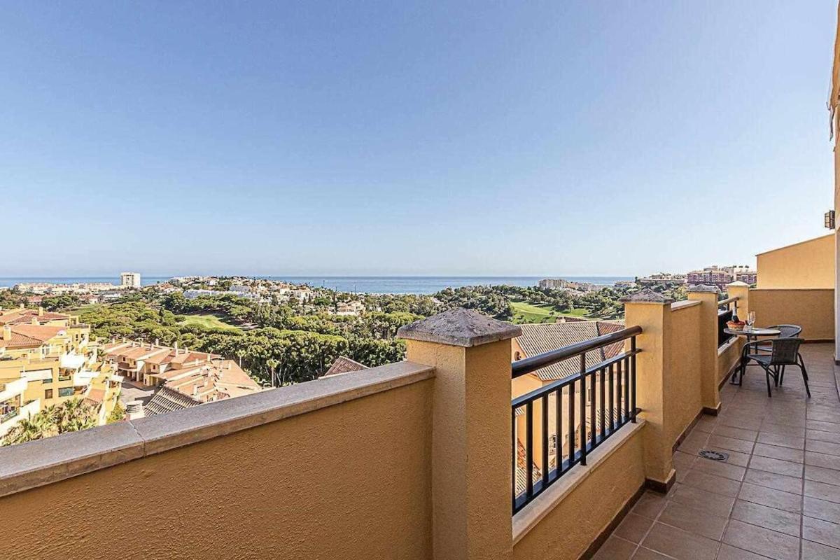797 Holiday Rentals - Moderno Piso Para 5 Con Hermosas Vistas Benalmádena Esterno foto