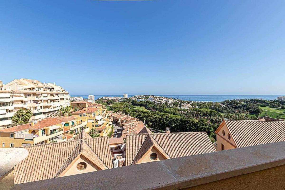 797 Holiday Rentals - Moderno Piso Para 5 Con Hermosas Vistas Benalmádena Esterno foto